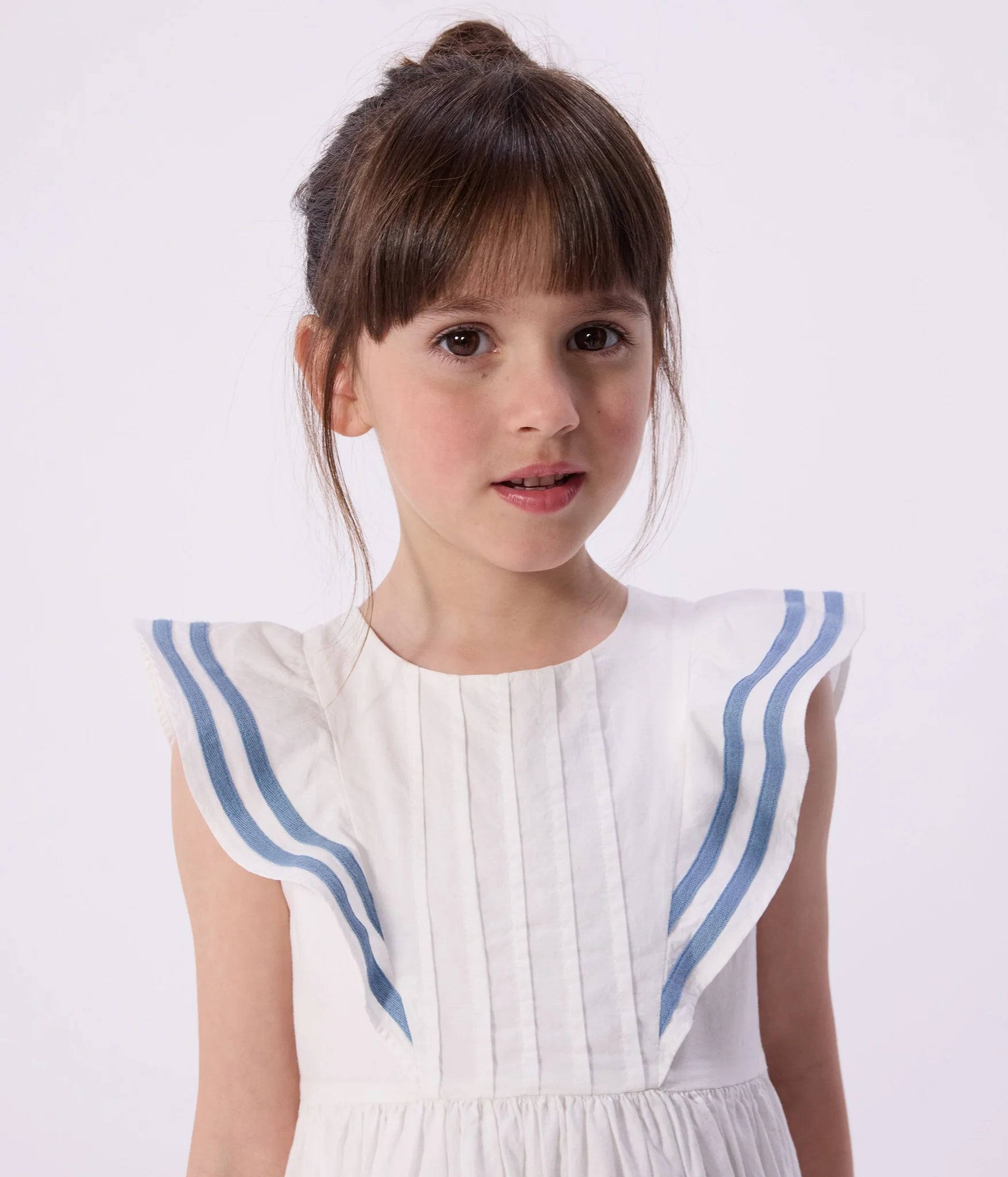 Girl sleeveless dress with ruffles