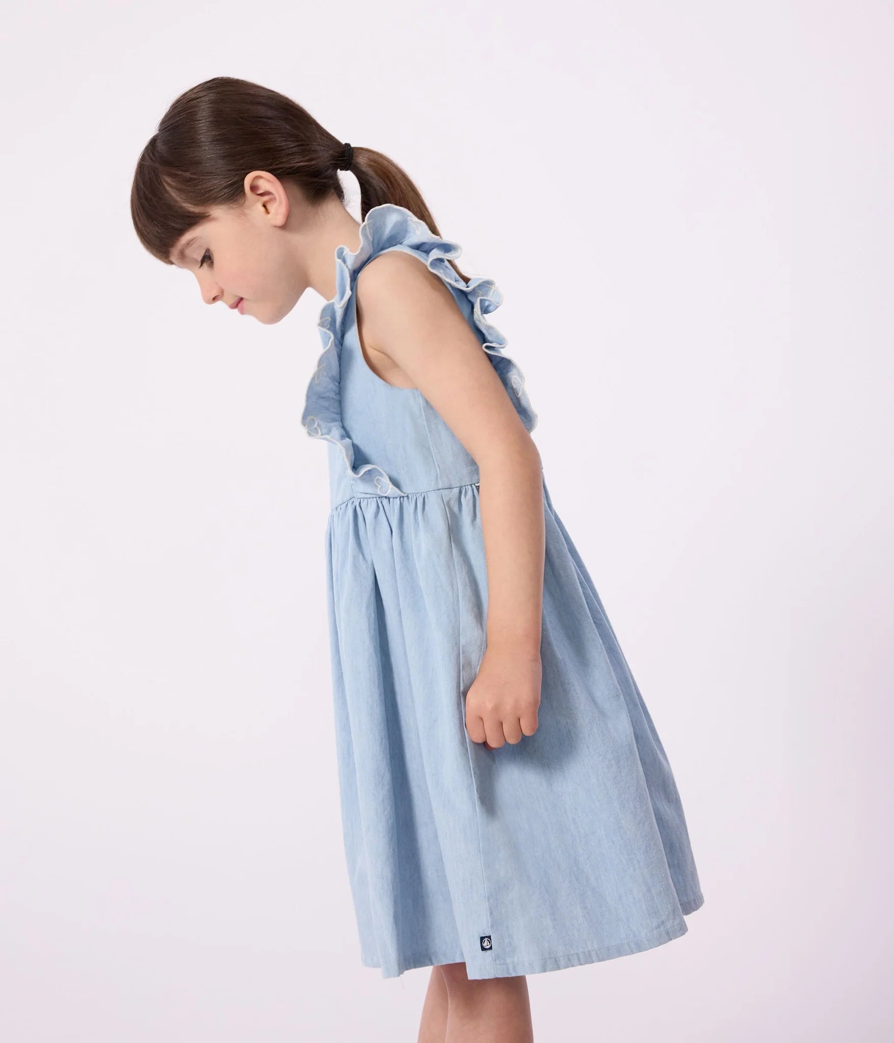 Girl sleeveless chambray dress with embro ruffles
