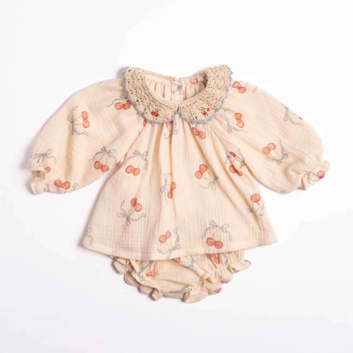Eloise Set in Winter Cheri