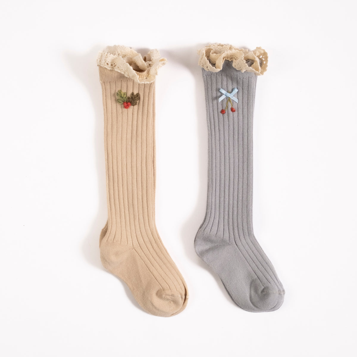 Embroidered Sock Set Winter Cherie
