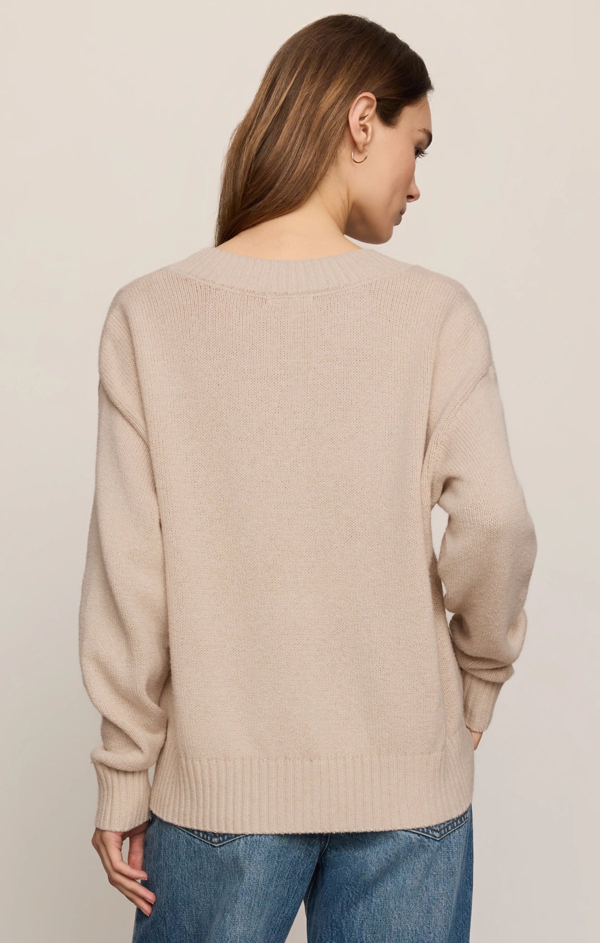 CLOUD SPUN V-NECK SWEATER