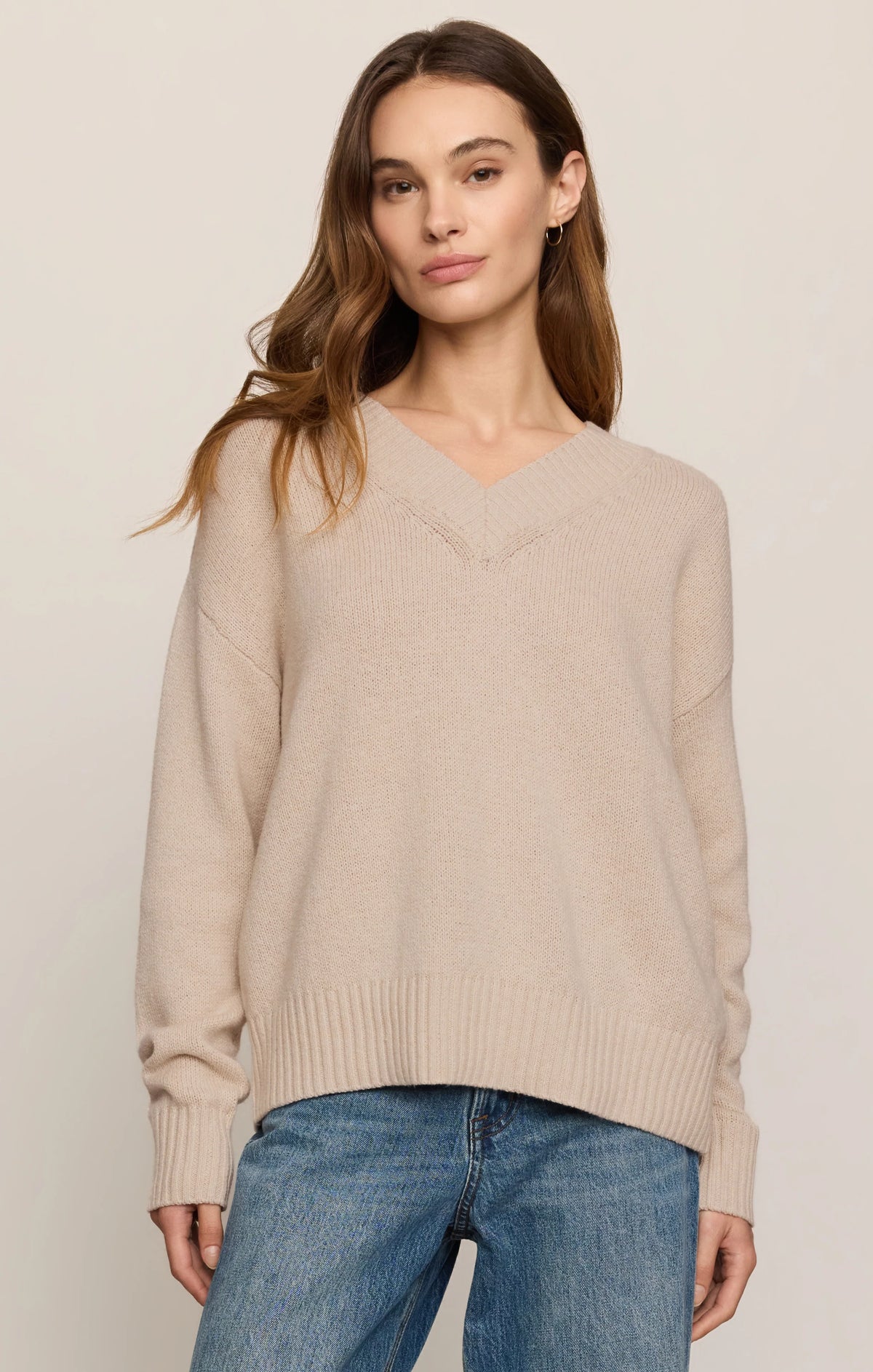 CLOUD SPUN V-NECK SWEATER