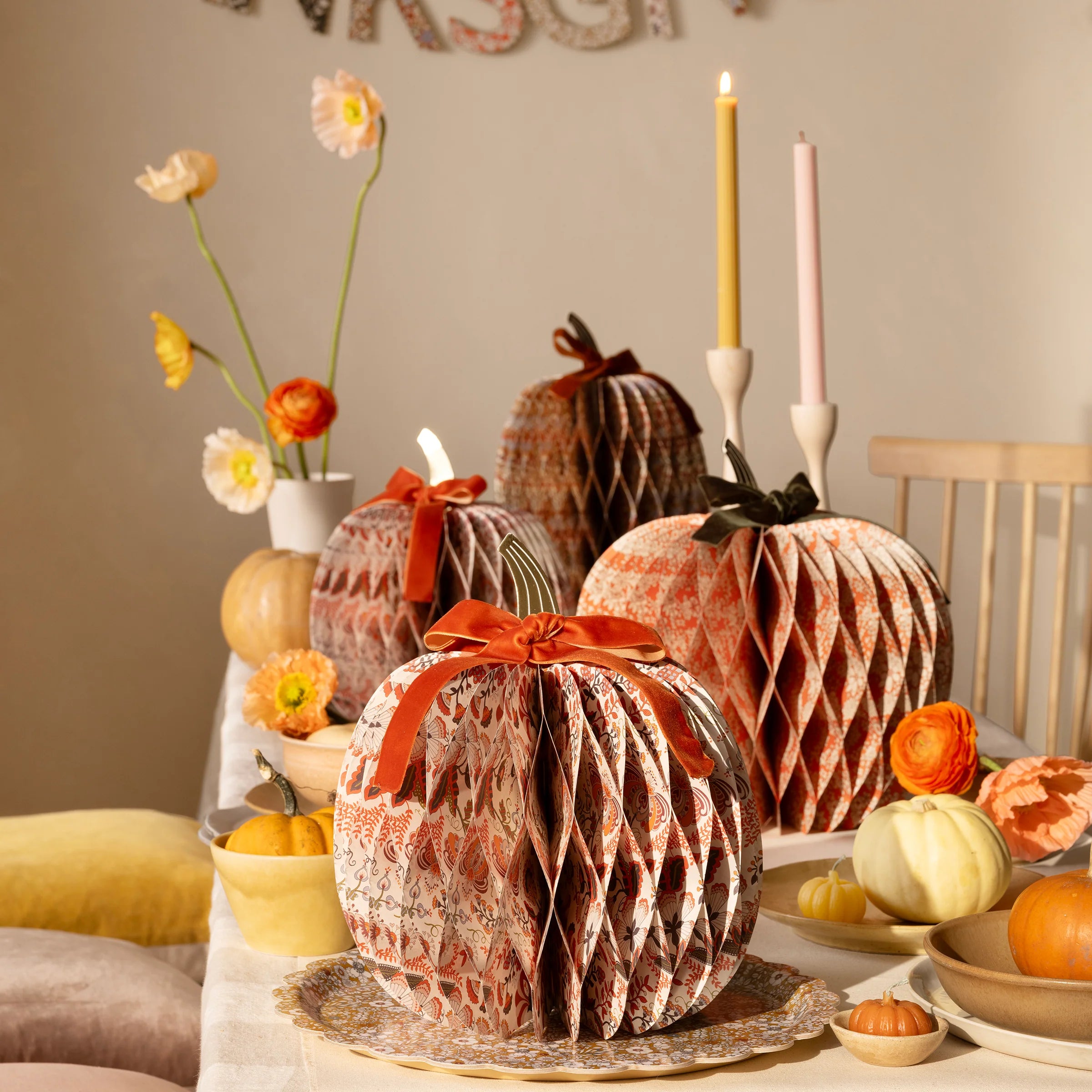 Liberty Paper Honeycomb Pumpkin