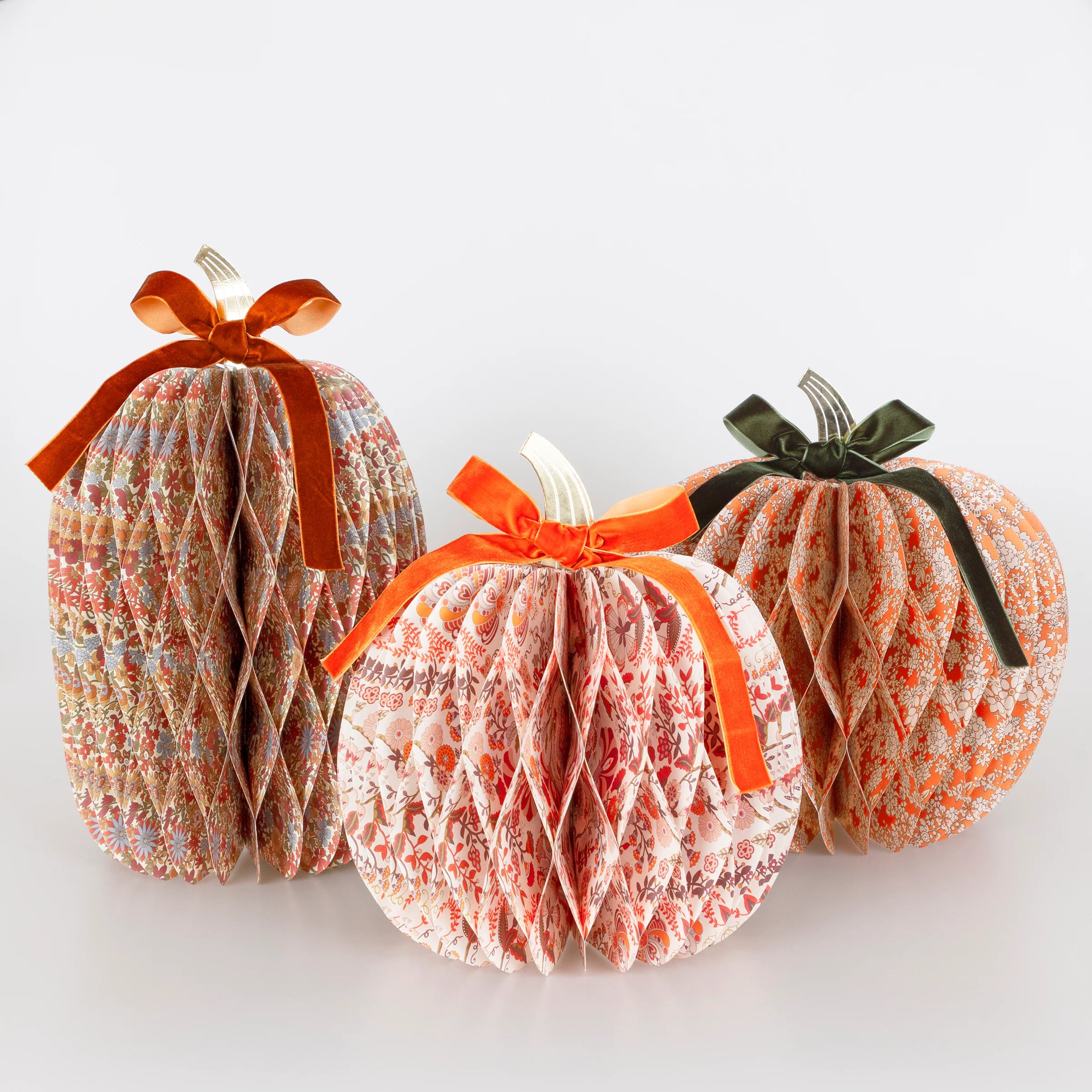 Liberty Paper Honeycomb Pumpkin