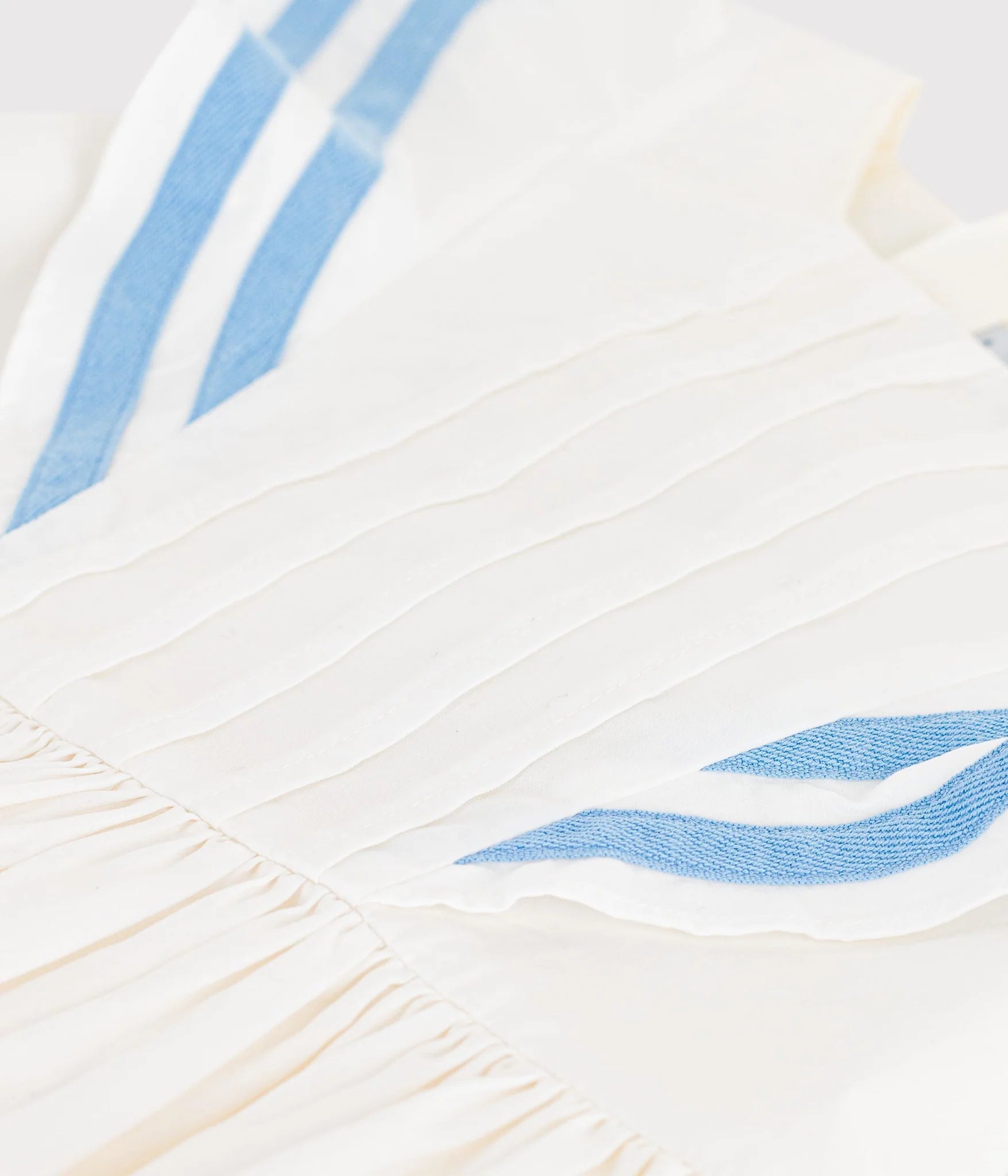 Girl sleeveless dress with ruffles