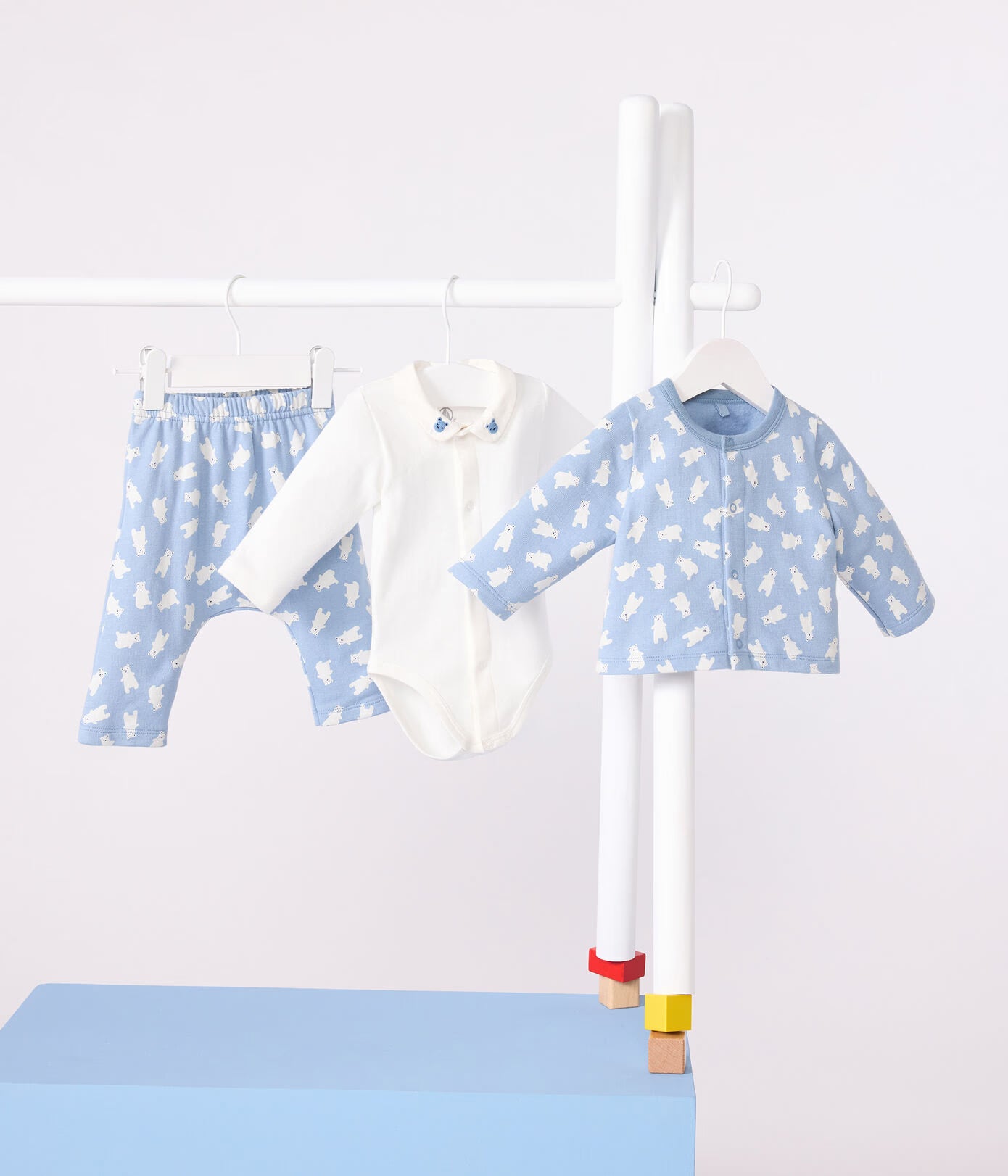 THREE-PIECE BEAR PRINT SET, INCLUDING A BODY WITH AN EMBROIDERED COLLAR