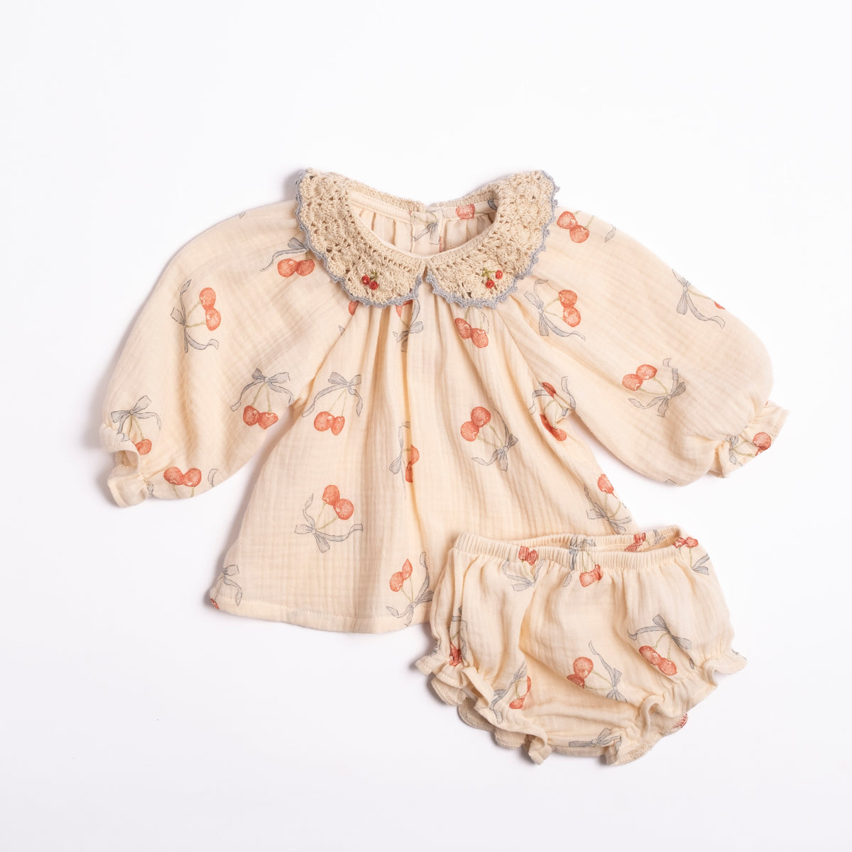 Eloise Set in Winter Cheri