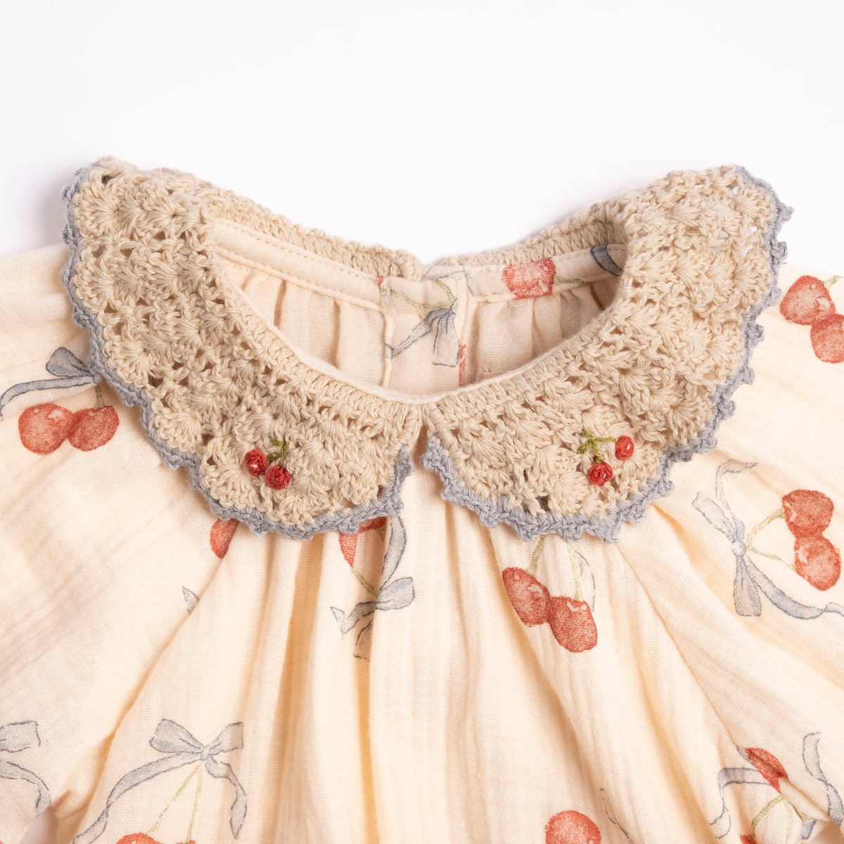 Eloise Set in Winter Cheri