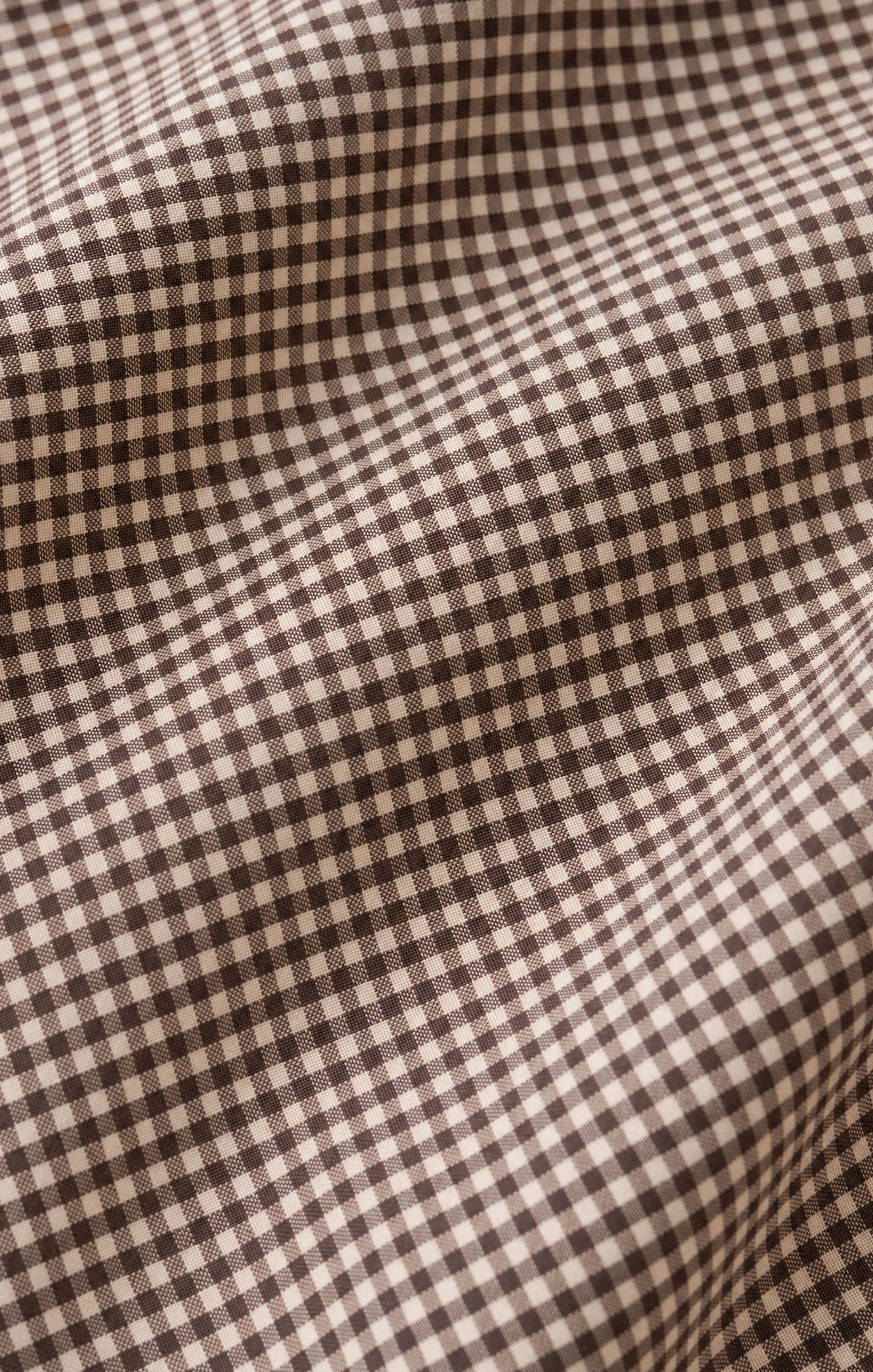 ON DUTY GINGHAM BUTTON UP SHIRT