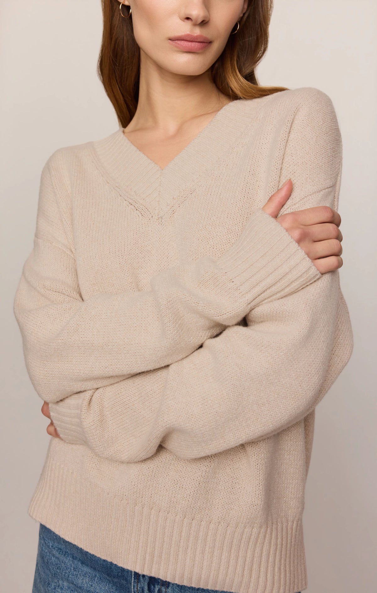 CLOUD SPUN V-NECK SWEATER