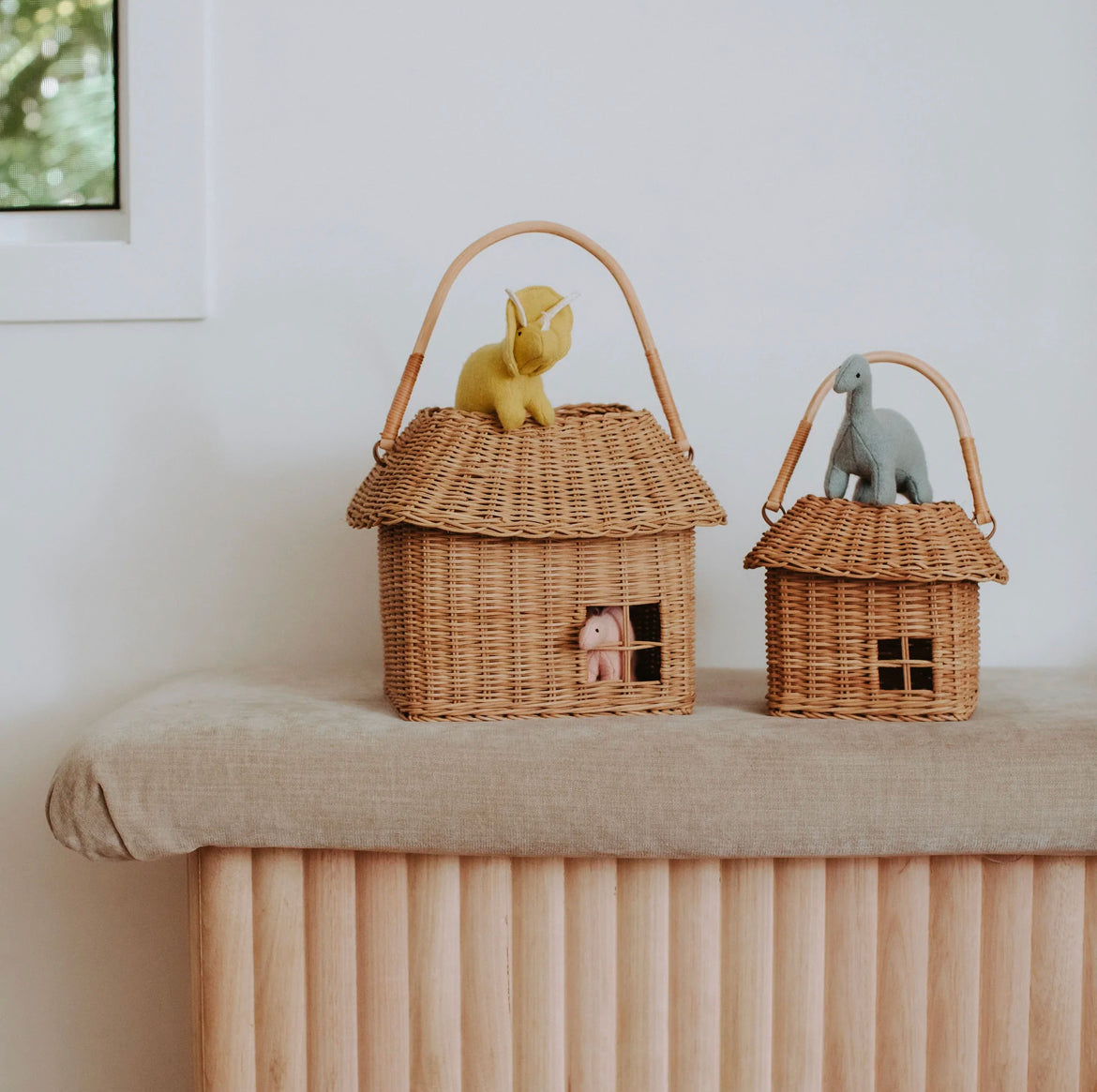 RATTAN HUTCH SMALL BASKET